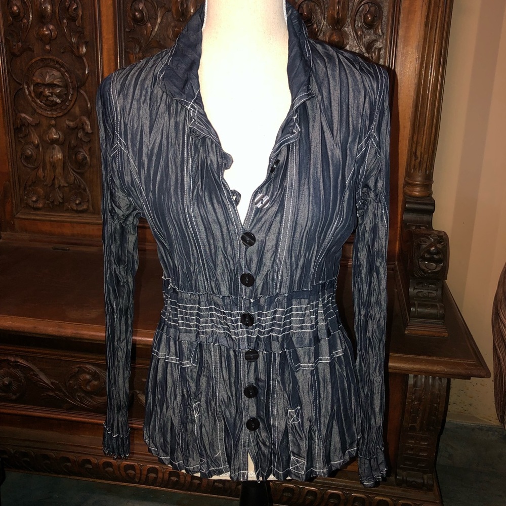 Allison Sheri button up crinkle top